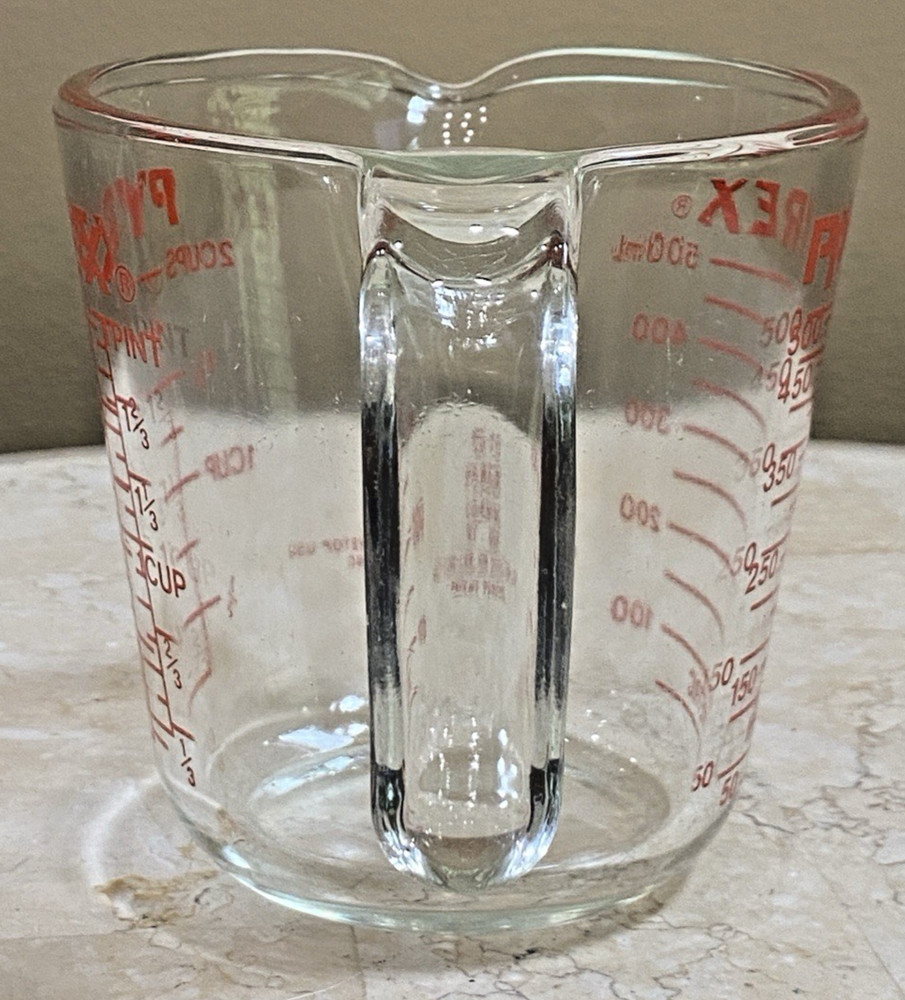 PYREX 2 CUP 16oz MEASURING CUP - RED BOLD FONT