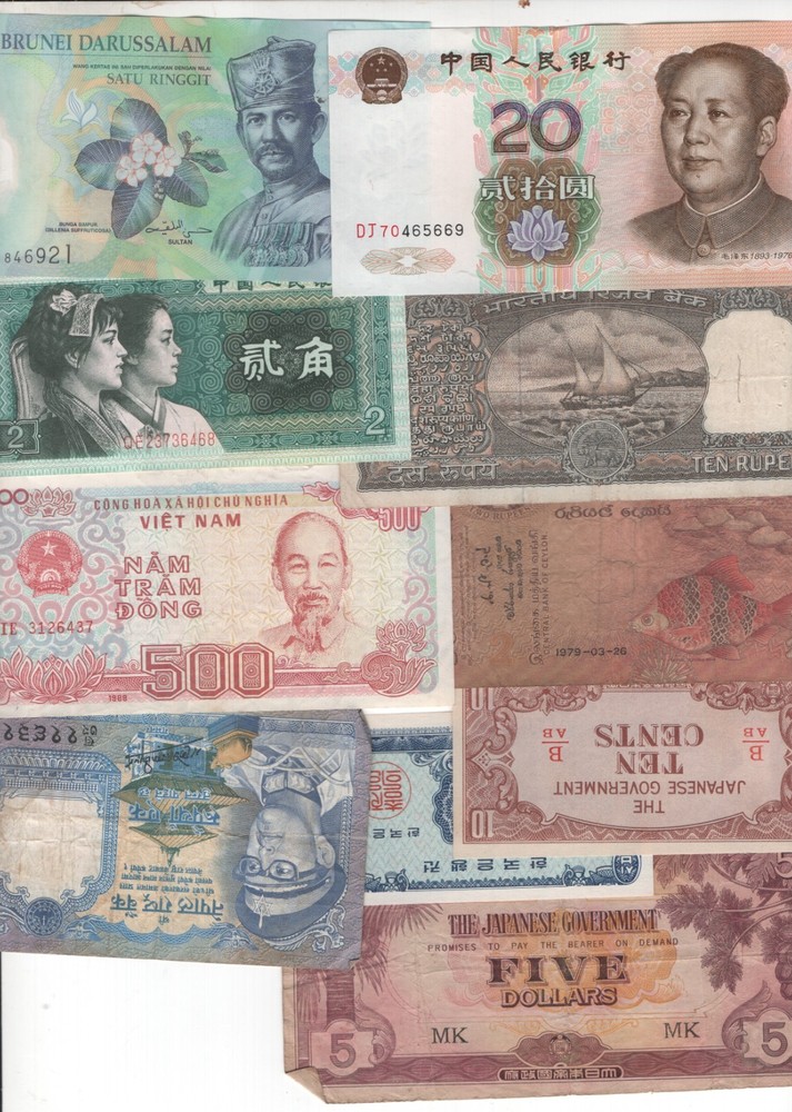 Asia. 100 Banknotes.