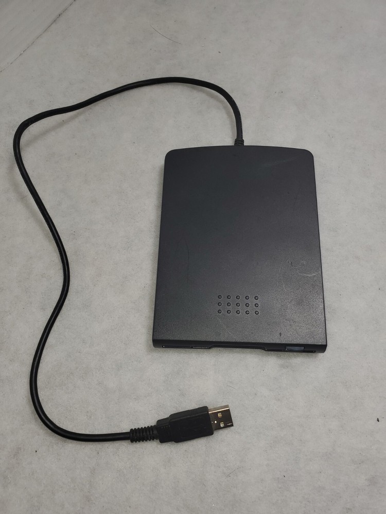 3.5" USB Portable Diskette Drive External Model MPF82E