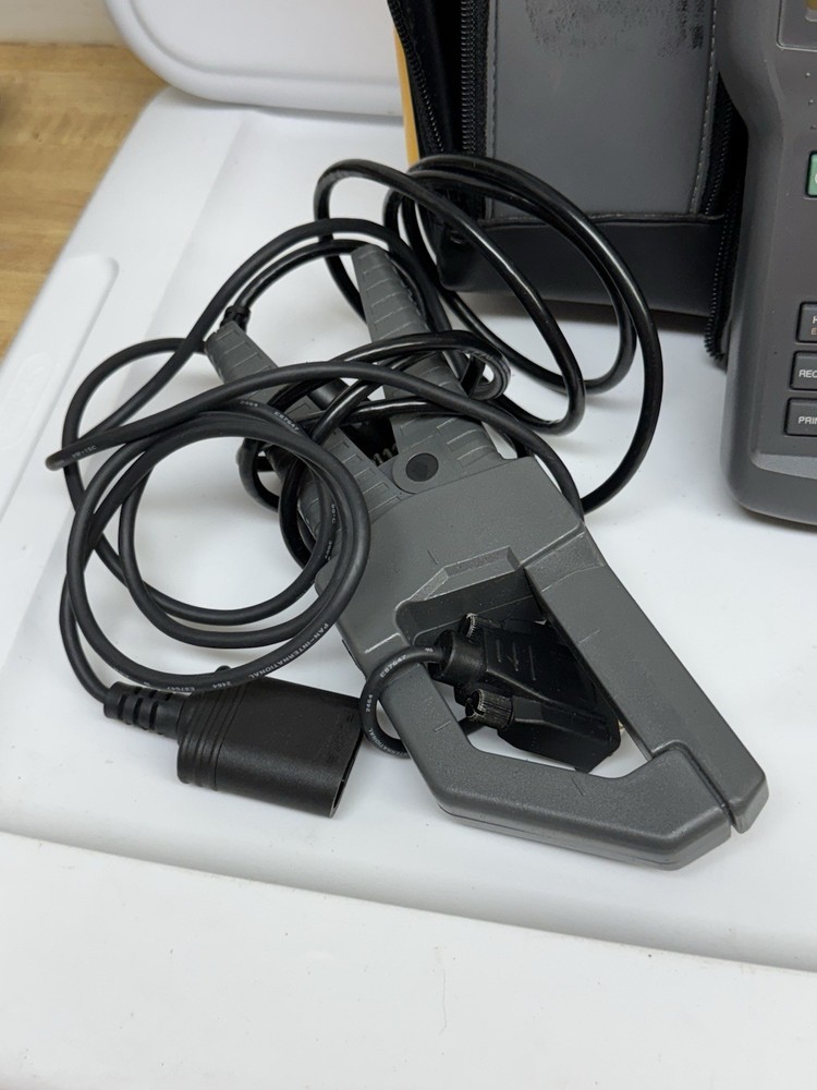 Fluke 41 Power Harmonics Analyzer Meter - Powers on - Cables Manual Floppy Disc