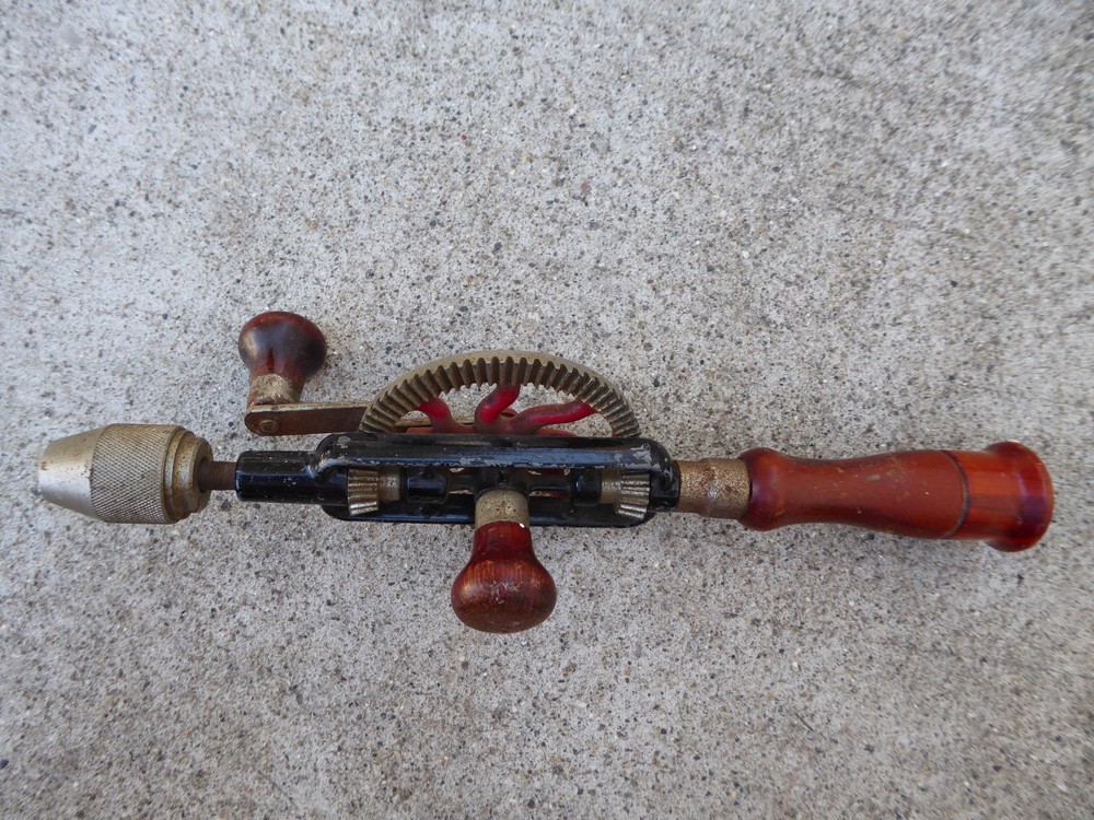MILLERS FALLS NO. 2-01 HAND DRILL WITH STORAGE IN HANDLE