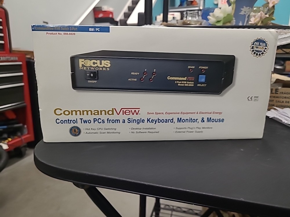 Focus Networks CommandView 2 Port KVM Switch FO-098-8020 w Box