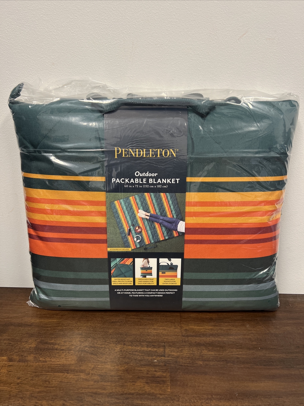 Pendleton Outdoor Packable Blanket Picnic Tailgate Folds & Zips 60x72 inches
