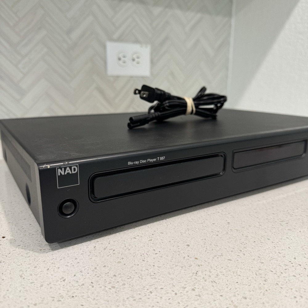 NAD Blu-Ray Disc Player T557 ONLY - NO Remote Control - TESTED