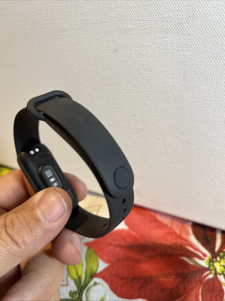 Fitbit EAC Watch Black Needs Condition Unknown