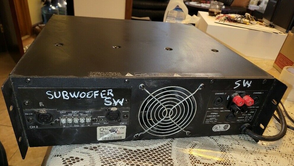 QSC EX2500 POWER AMPLIFIER