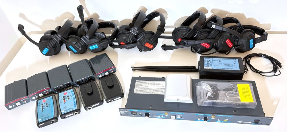 Altair wired + wireless intercom system 9 seats expandable