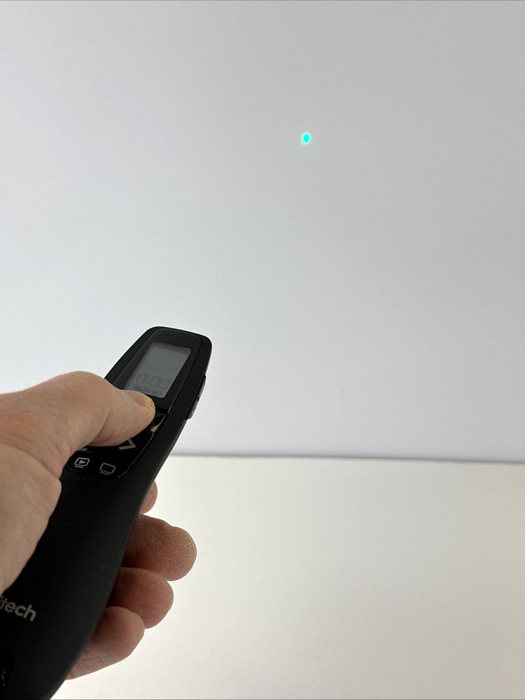Logitech R800 Professional Presenter Remote Green Laser Pointer - TESTED
