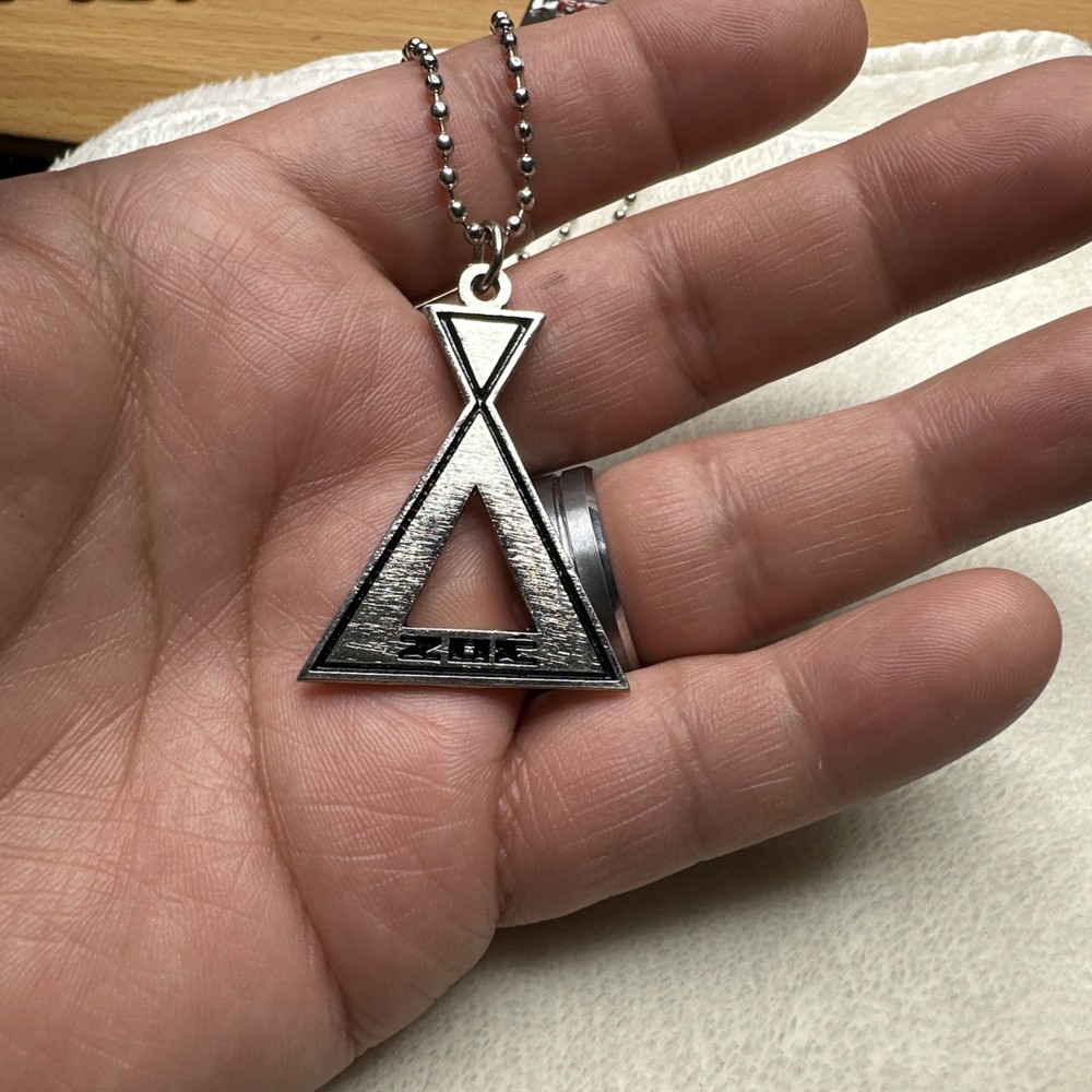 ZOE - Necklace / Pendant (t)