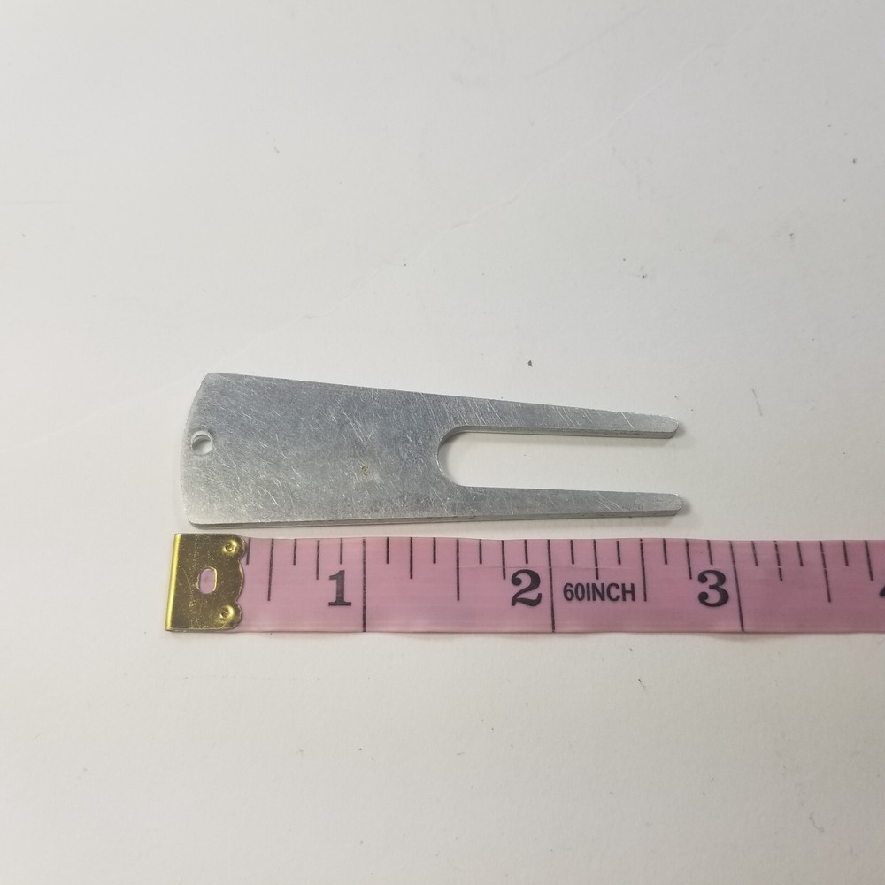 Molex Distribution Golf Divot Tool