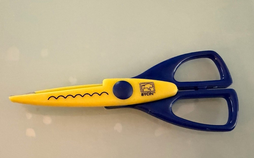 BYCIN Decorative Paper Edging Craft Scissors - Scallops Pattern