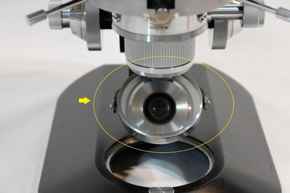 Carl Reichert's phase contrast microscope (BIOZET)