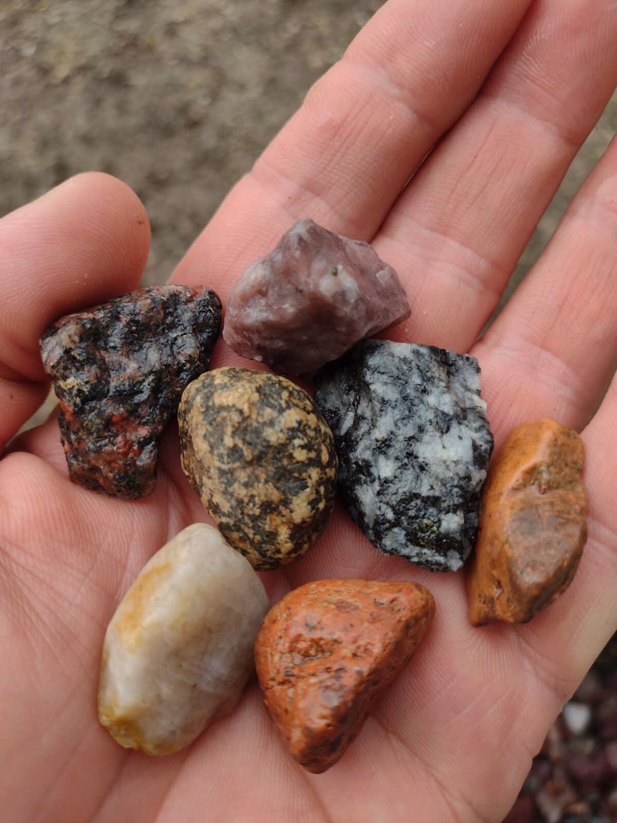 5 lbs Natural Aquarium Fish Tank Gravel, Pebbles color stones