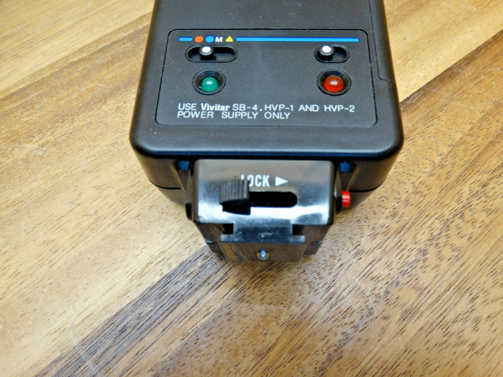 Vivitar - 200M Thrystor 2500 Camera Flash