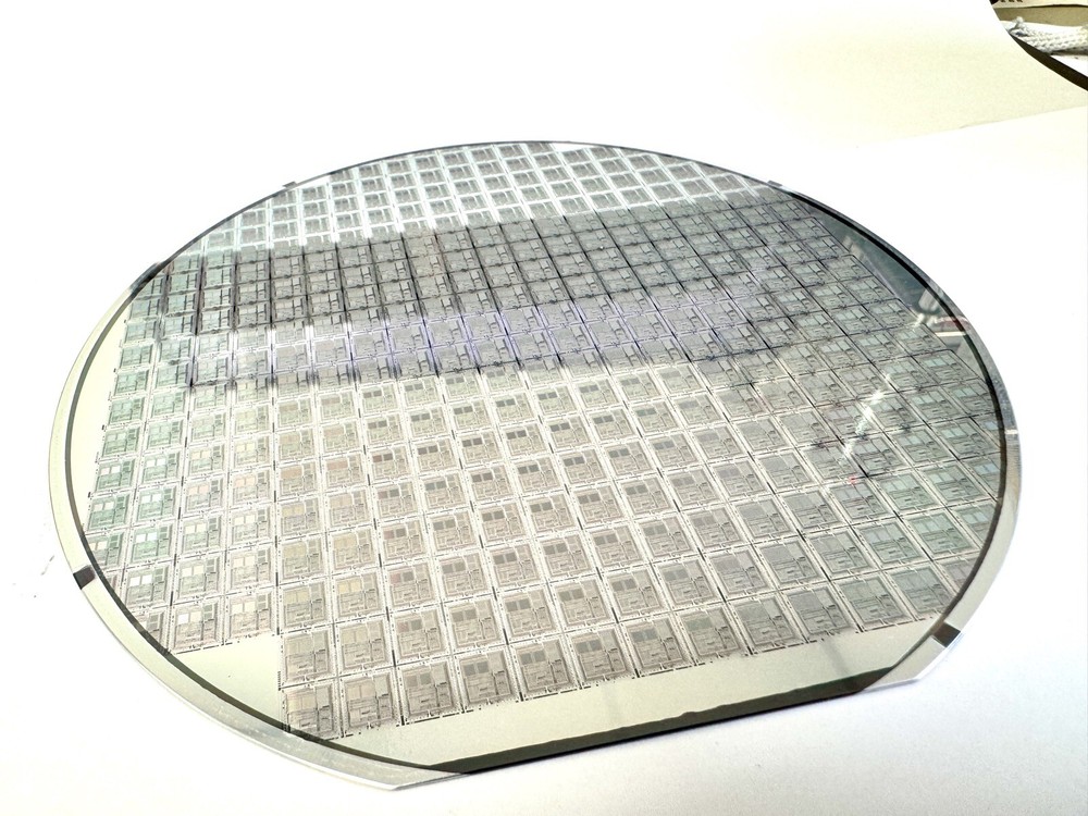 Dallas Semiconductor Microprocessor CPU Intel 8051 MCS-51 6”/150mm Wafer 87C520