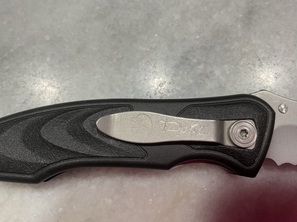 Leatherman Pocket Knife Black Plastic Handle