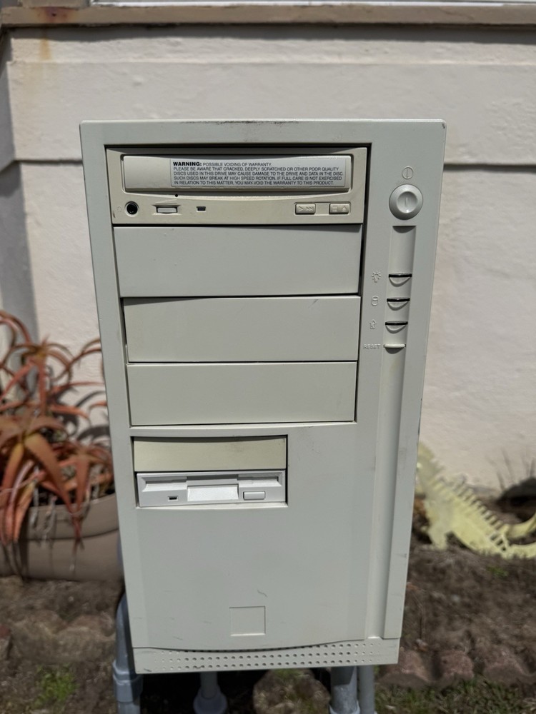 Ready for Games Windows 98 PC vintage PC Tested