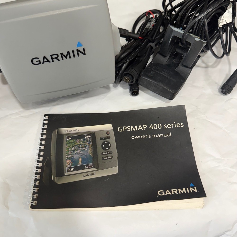 Garmin GPSmap 440s Chartplotter Marine GPS Gray Fishfinder Transducer Bundle