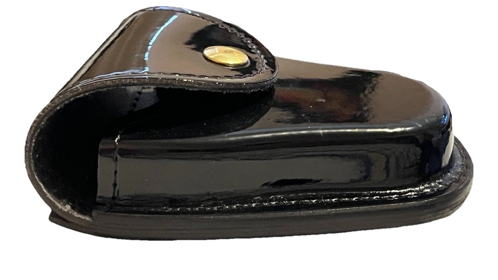 Gould & Goodrich H70 handcuff case black leather triangular snap button closure