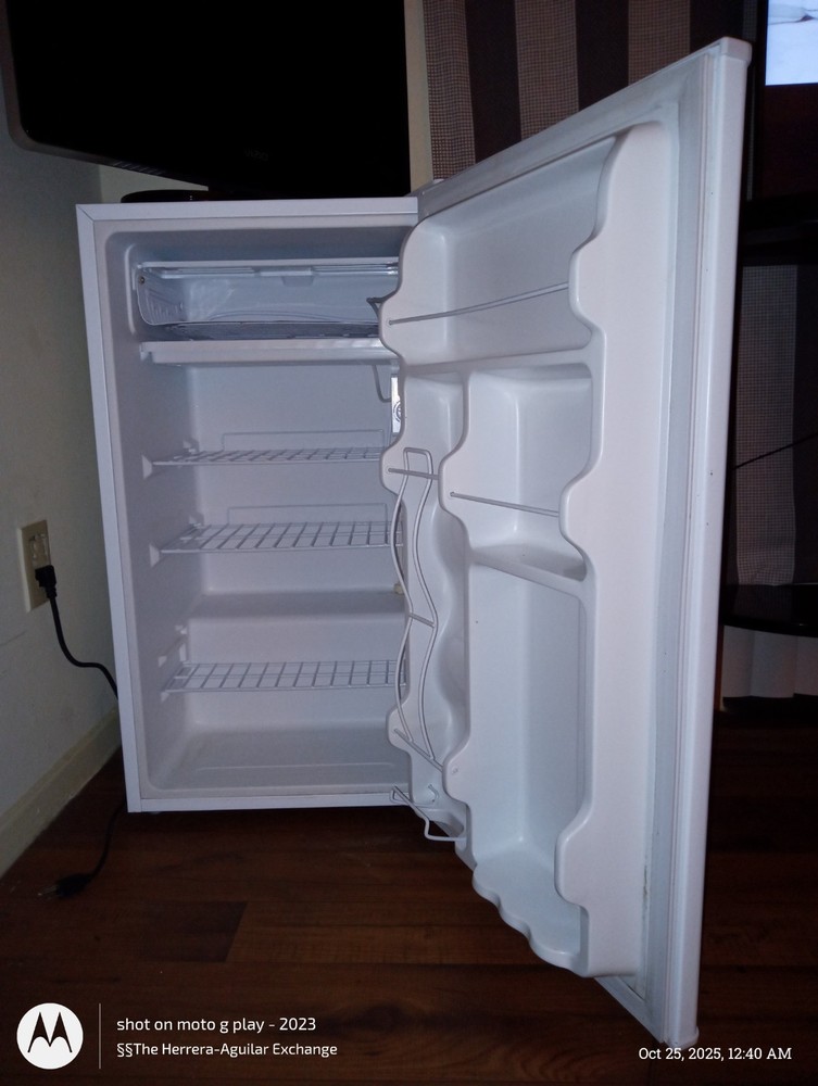 Seasons Refrigerator 550132