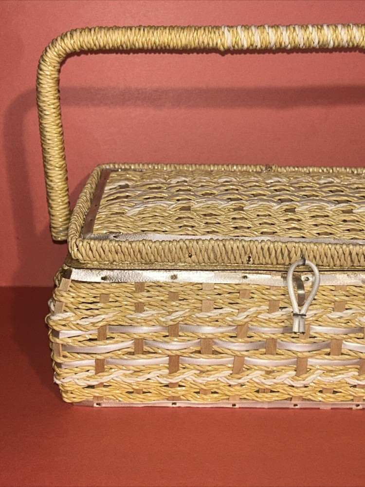 VTG Dritz Sewing Basket