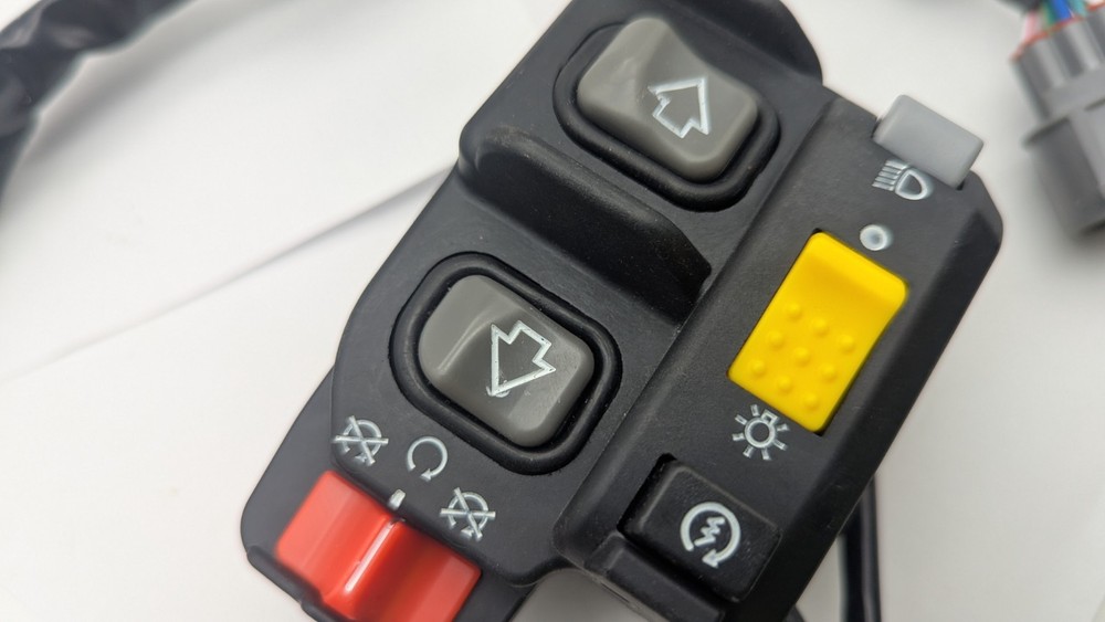 UNTESTED SWITCH FOR HONDA AND OTHERS