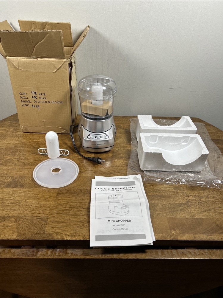cooks essentials Mini Chopper Model cEMC1 Brand New