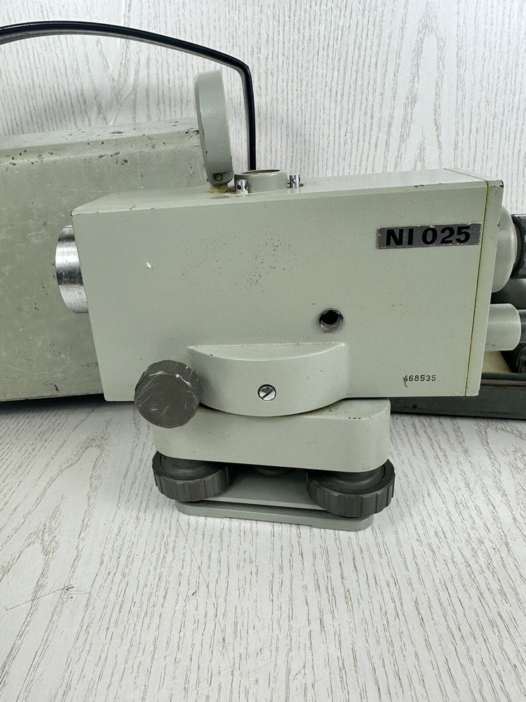 Vintage Carl Zeiss Automatic Level Model Ni025