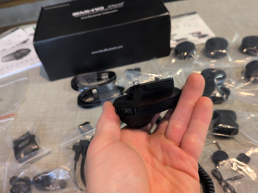 Sena SMH10D-11 Dual Motorcycle Bluetooth Headset Intercom READ DESCRIPTION!