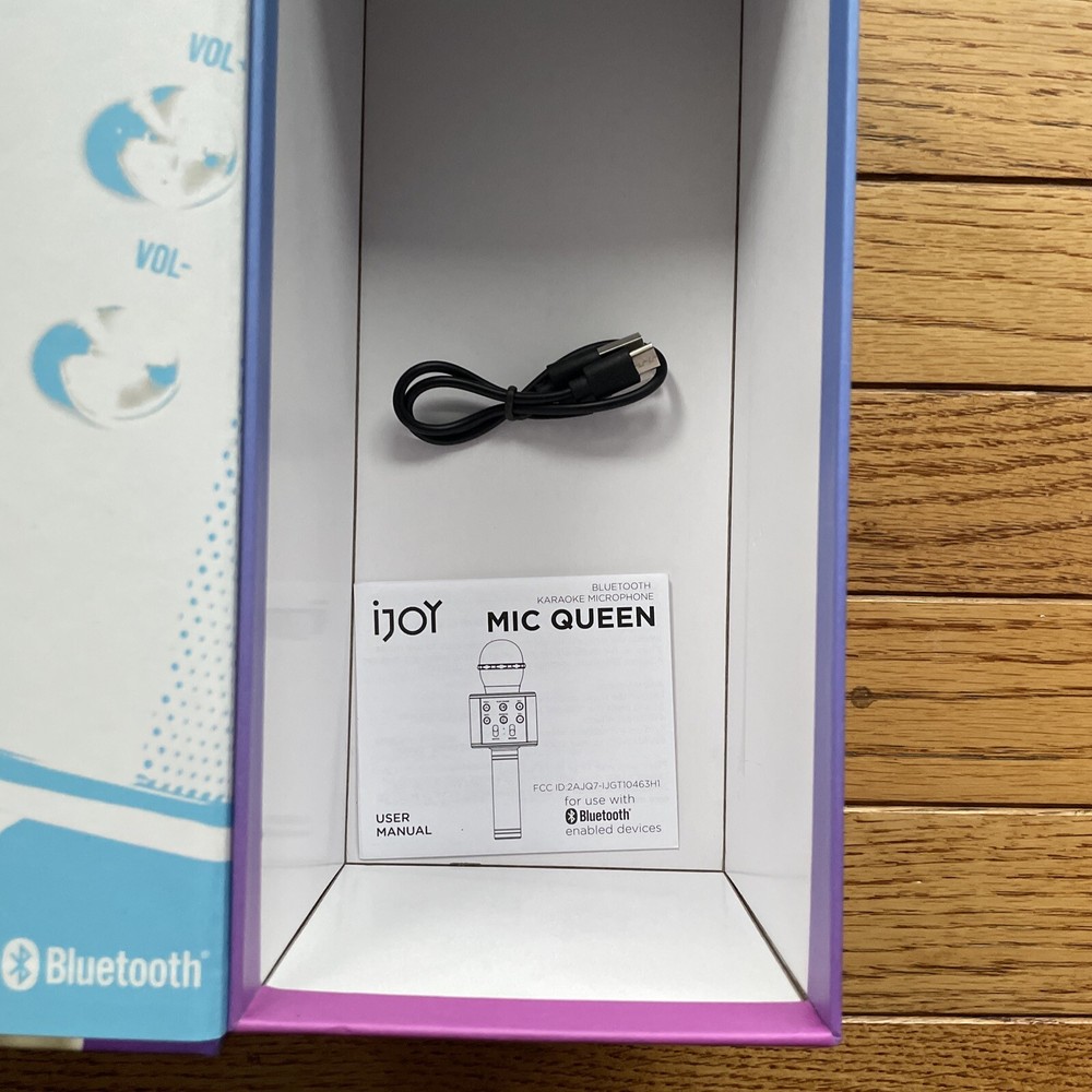 i joy Mic Queen wireless karaoke microphone and Bluetooth speaker