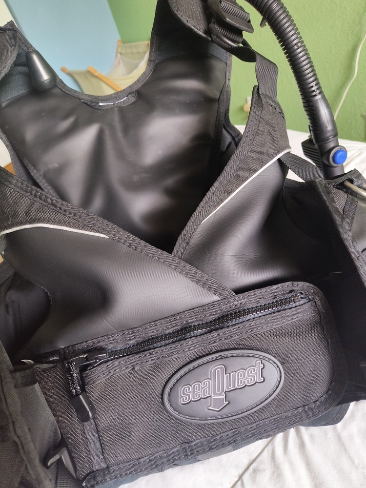 SeaQuest BCD Diva LX with Sure Lock Size M