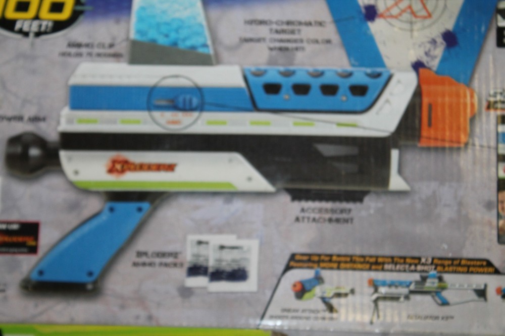 Xploderz Gun Invader X3 With Target Item No #46025