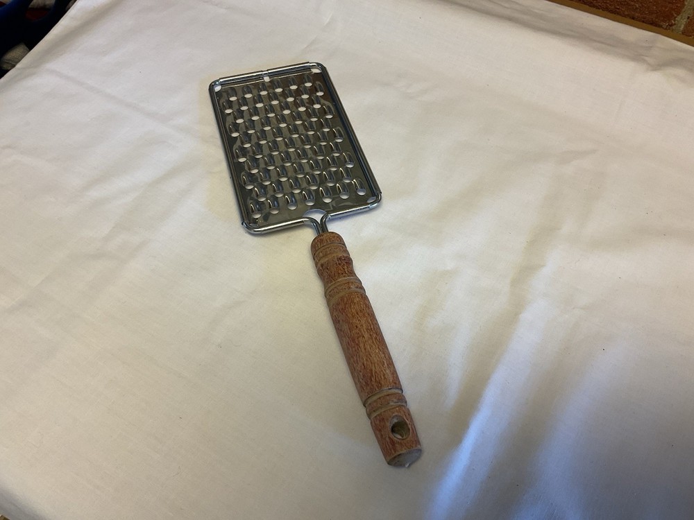 Ecco Handheld Grater