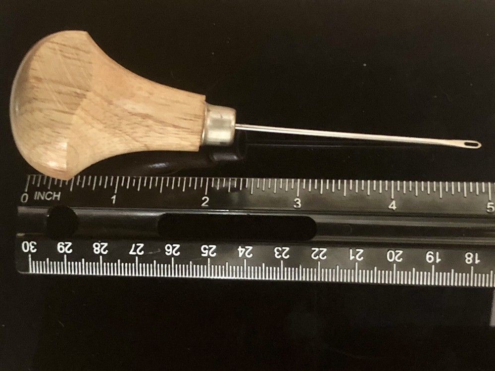 ZUDDY'S LEG PULLER. FLY TYING TOOL. PULLING RUBBER LEGS. POPPER, CRAFTS, PUNCH