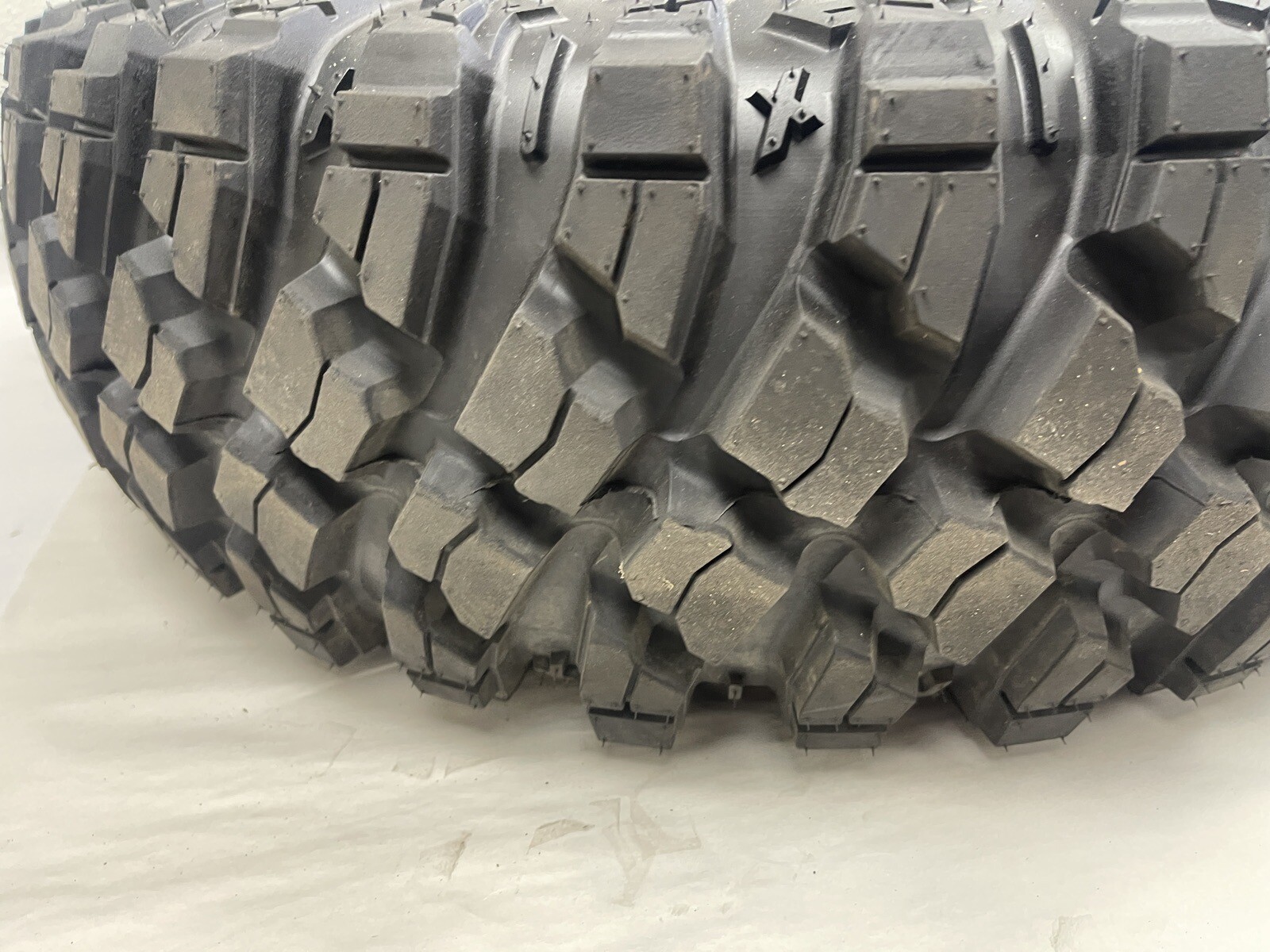 POLARIS XPEDITION FRONT WHEEL TIRE 30X10x15 PRO ARMOR CRAWLER XP 2024-2025 (1)