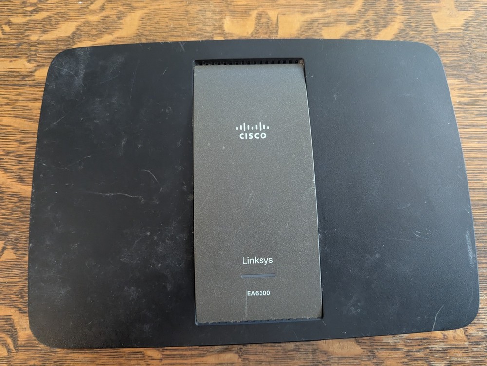 Lynksys Router Cisco Model EA6300V1