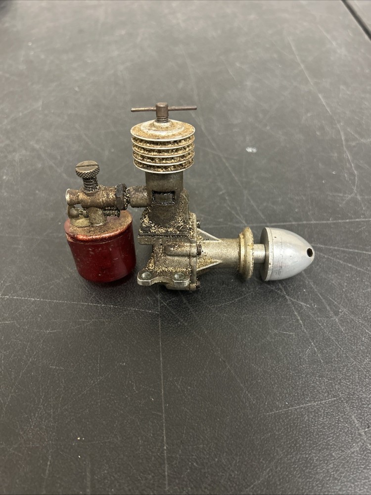 E.D 2.cc DIESEL MODEL AIRPLANE ENGINE M11