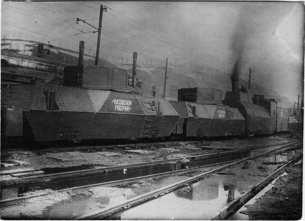 Soviet Armored Train w/tracks 20mm 1/87