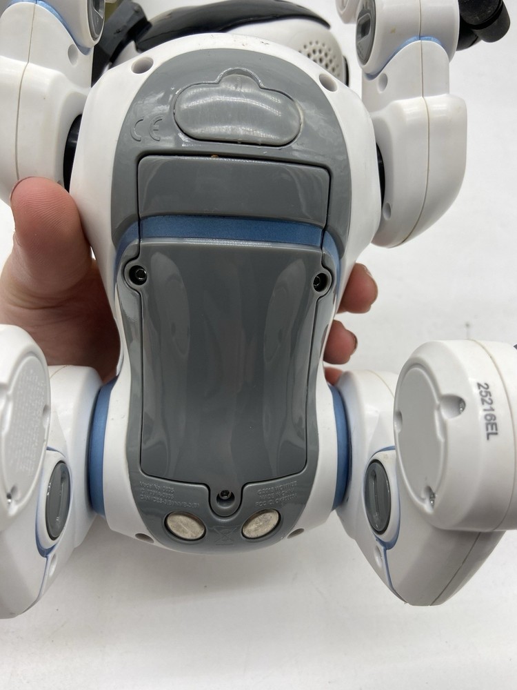 WowWee CHiP Robot Toy Dog - Model 0805 - Untested