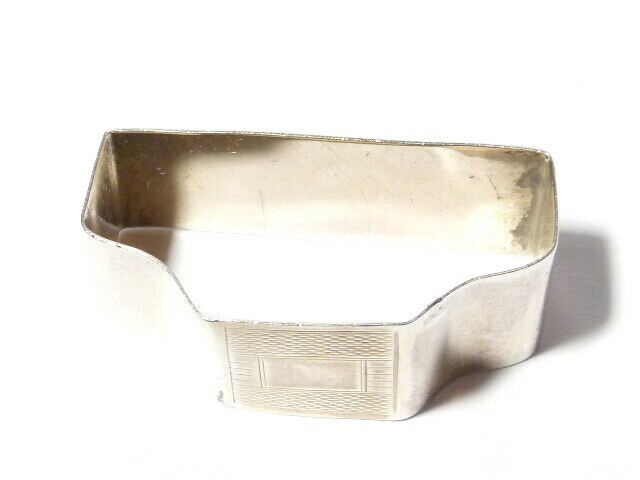 1945 Solid Silver Asymmetrical Napkin Ring Vacant Cartouche in Fitted Case