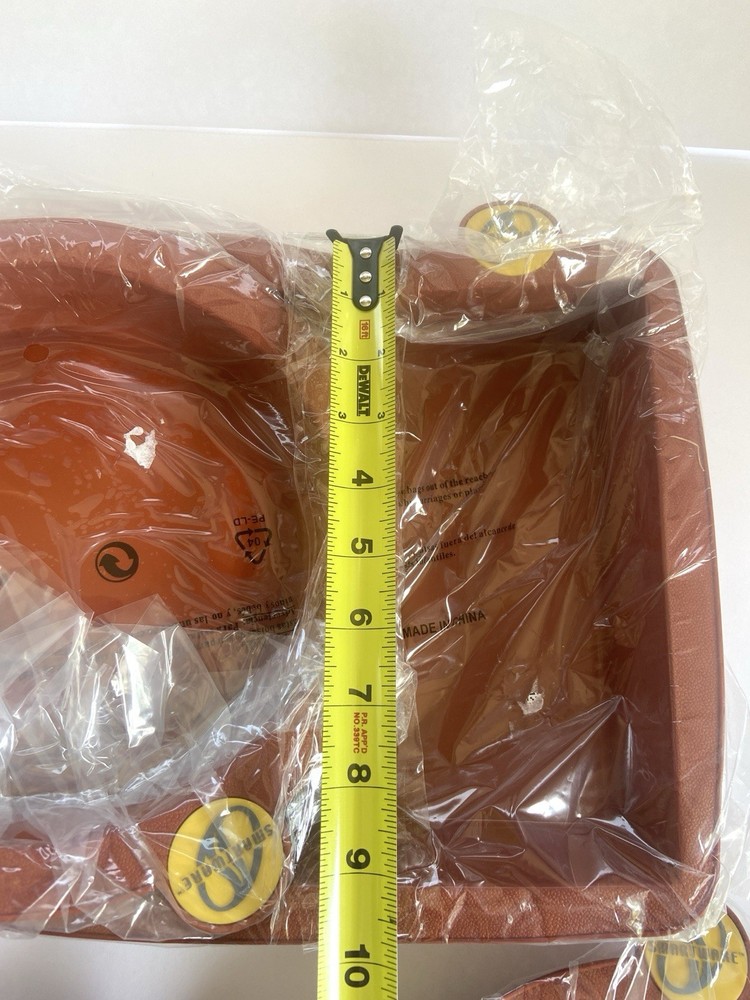 NWT Smartware Silicone Bakeware 4 piece set-copper tone