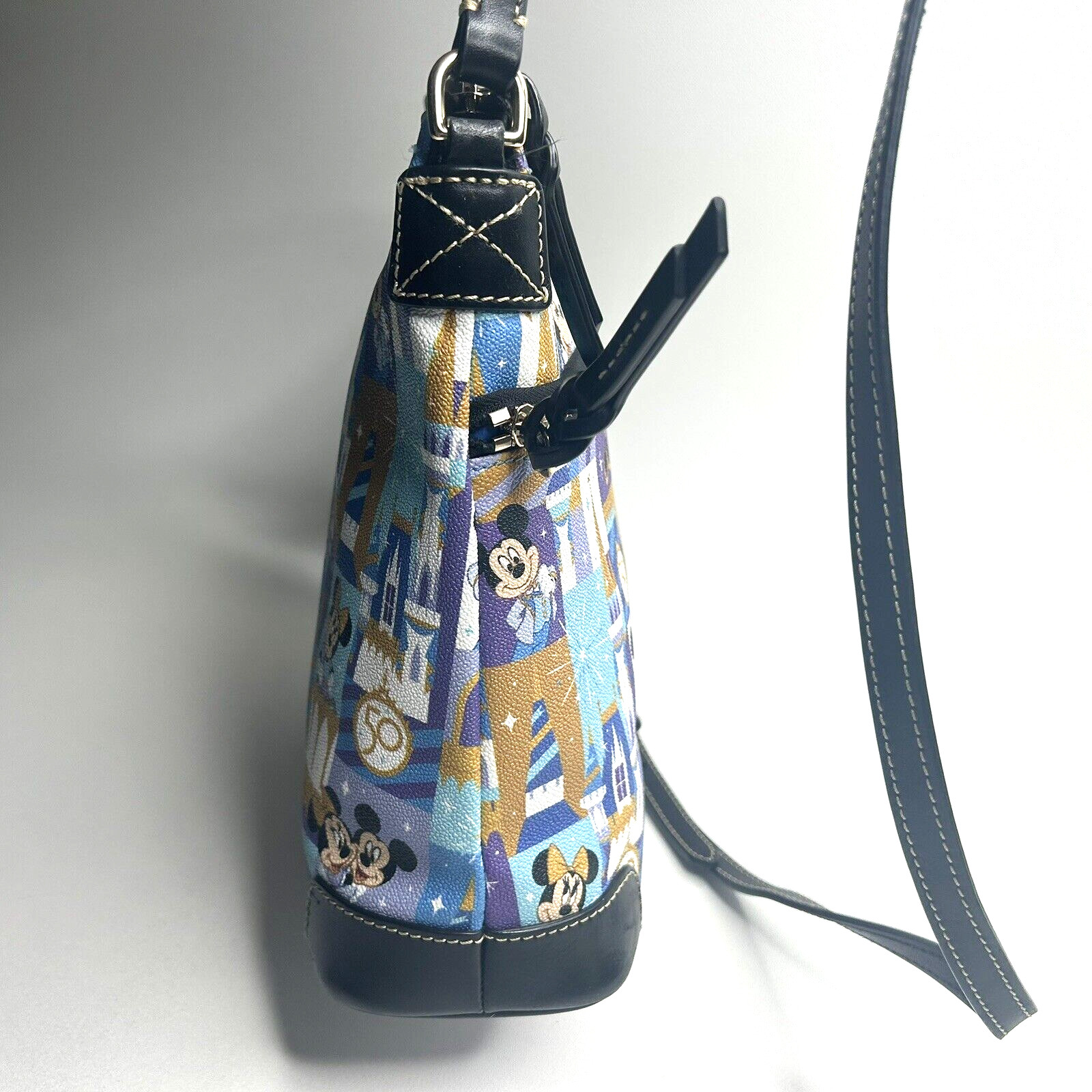 2021 DOONEY & BOURKE Walt Disney World 50th Anniversary Crossbody Bag Purse