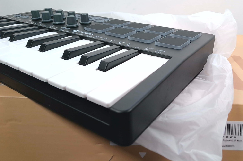 Vangoa - MIDI Keyboard Controller - 25 Keys - VMK25 - Black - OpenBox