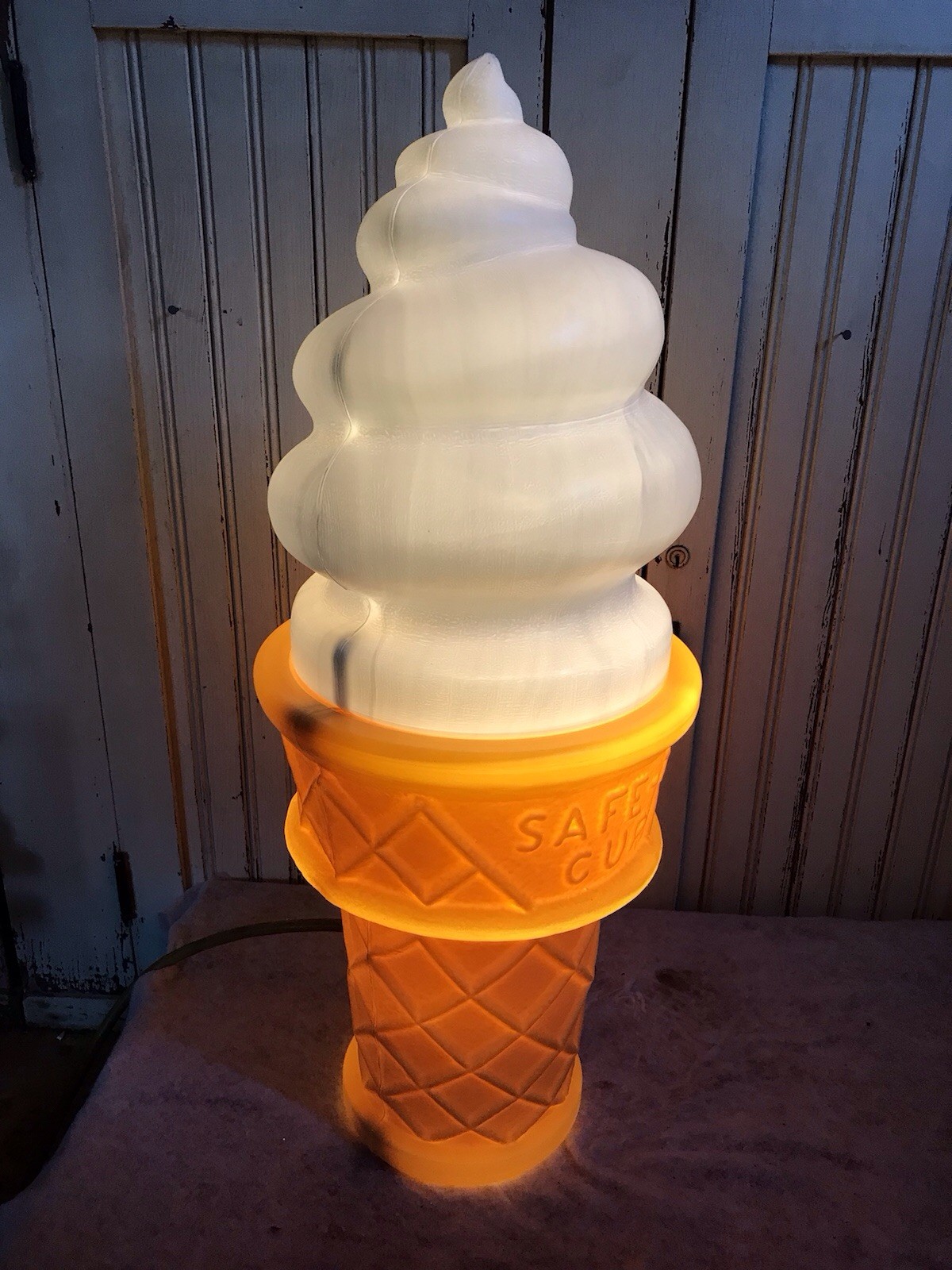 Blow Mold Giant Plastic Ice Cream Cone Display Vanilla Swirl Safe T Cup LIGHTED