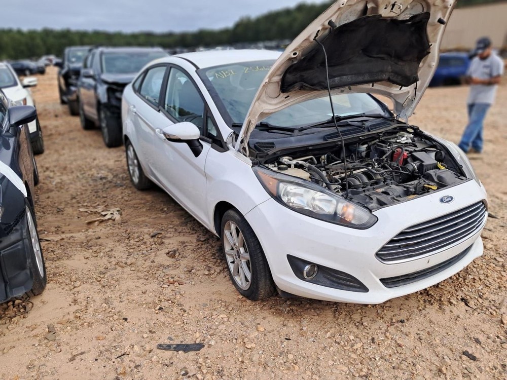 FIESTA    2015 Glove Box 4806519