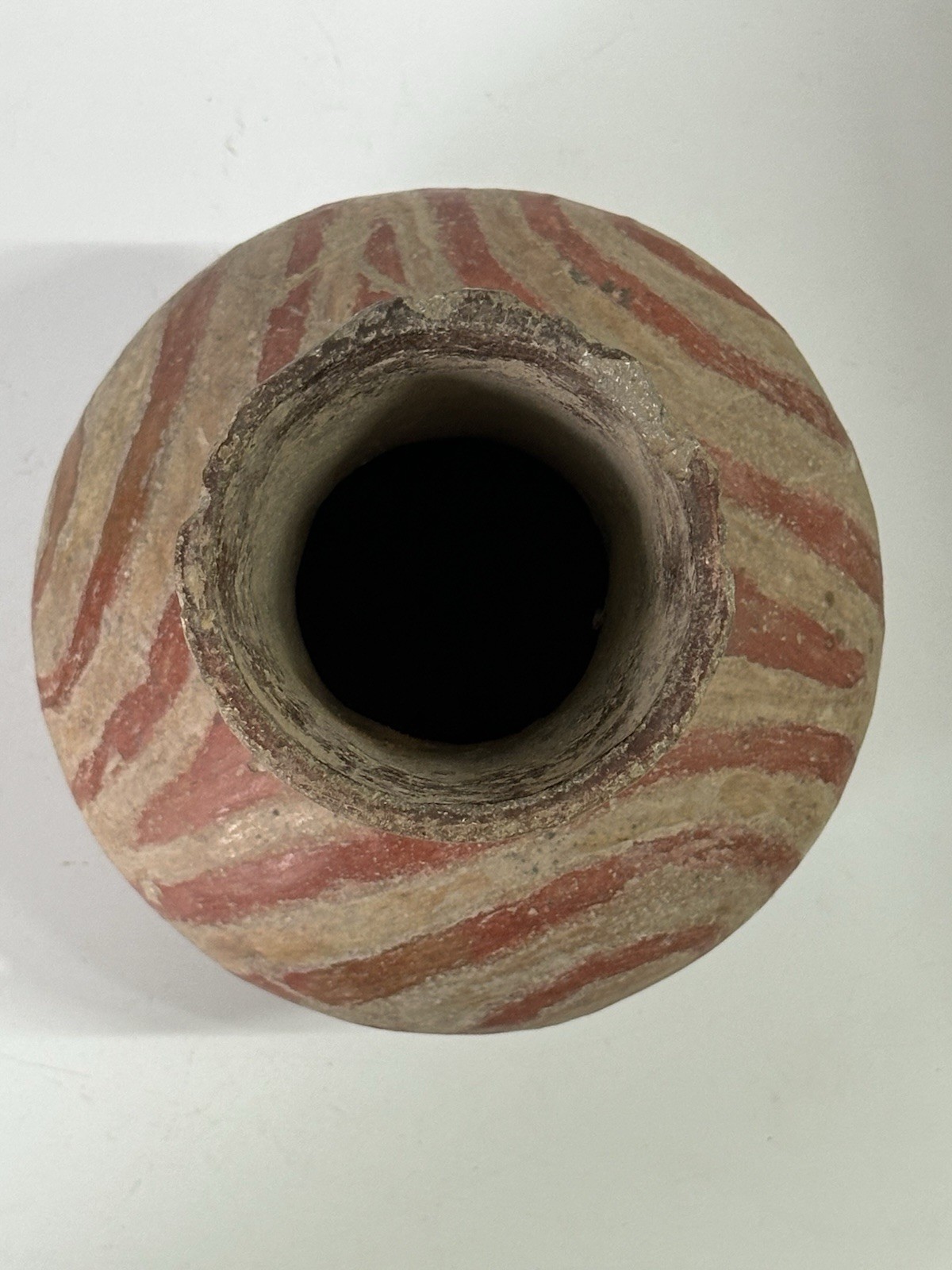 FLAWLESS AUTHENTIC RED & WHITE CROSSKNO SWIRL POTTERY WATER BOTTLE FROM ARKANSAS