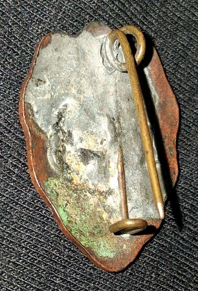 WWII Patch Type 25th Division Enameled Pin With repaired Back Clip