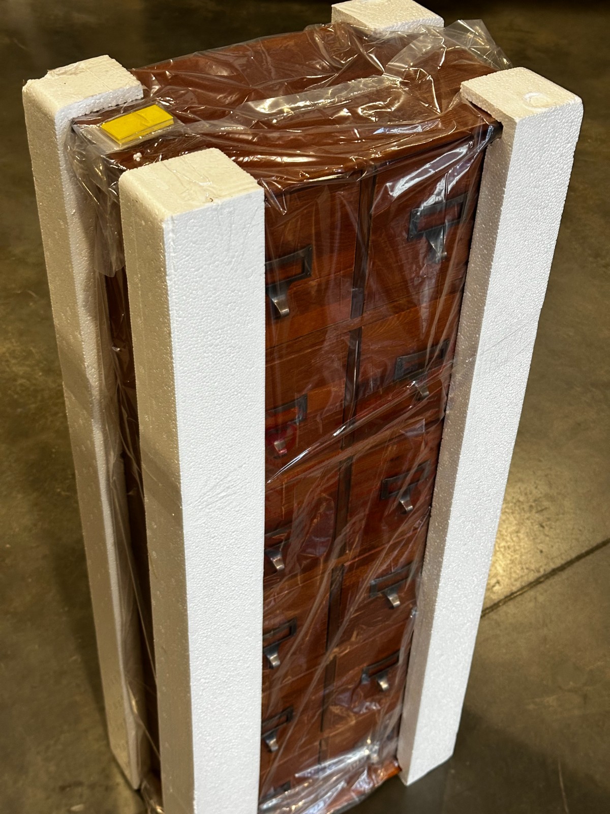 Leslie Dame CD-228W Library Design Multi Media Storage Cabinet WALNUT New!