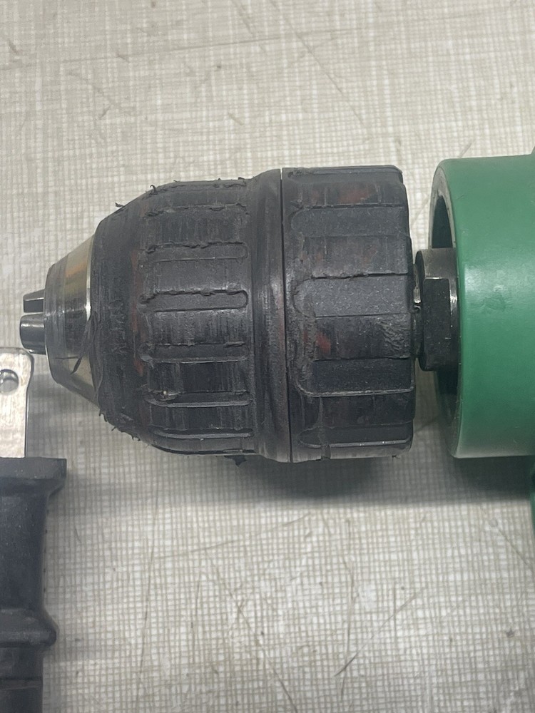 HITACHI CORDED 3/8 VARIABLE SPEED DRILL MODEL D10VH