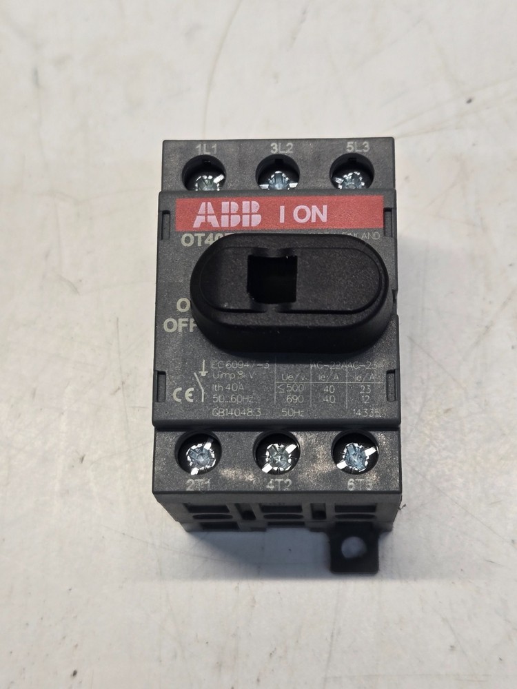 ABB OT40F3 Disconnect Switch 40A 3P NEW w11